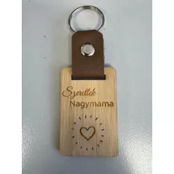   "szeretlek Nagymama" egyedi gravírozott kulcstartó