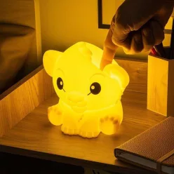   Disney SquishyGlo The Lion King Simba szilikon hangulatvilágítás