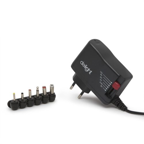 Delight Univerzális adapter 1,5A Black