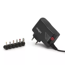 Delight Univerzális adapter 2,5A Black