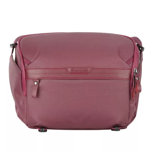 Vanguard VEO Metro 7-Liter Camera and Everyday Shoulder Bag Magenta