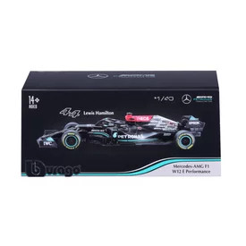 Bburago 1/43 versenyautó 2020 Mercedes F1 sisakkal